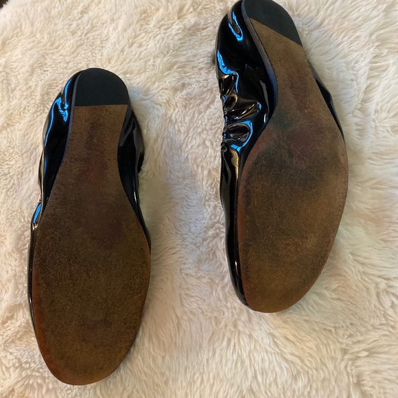 Cute Vera Wang Back Patent Leather Flats - Picture 5 of 5